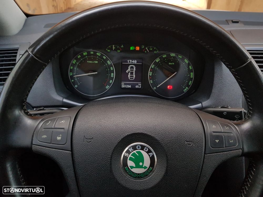 Skoda Octavia 1.6 Elegance - 21