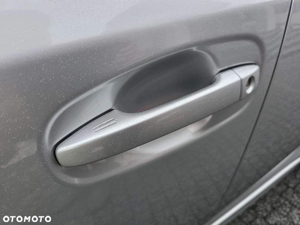 Toyota Avensis Touring Sports 1.8 Multidrive S Executive - 28