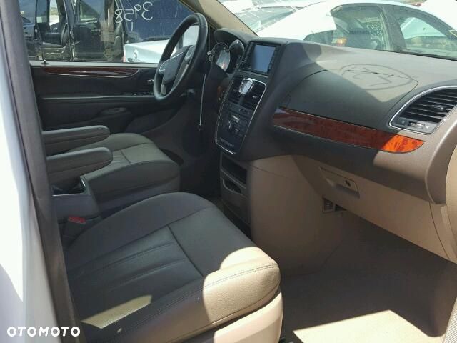 Chrysler Town & Country 2016