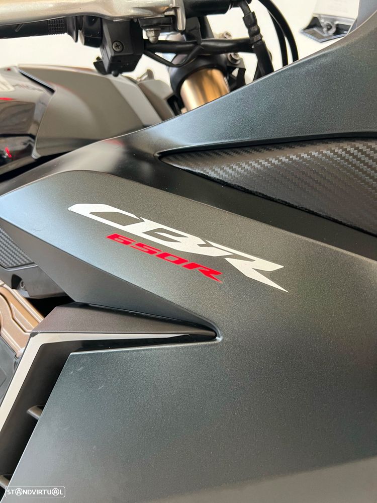 Honda CBR 650R - 7