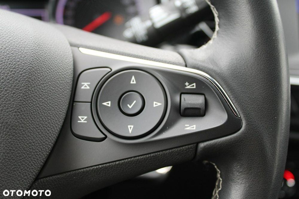 Opel Insignia - 24