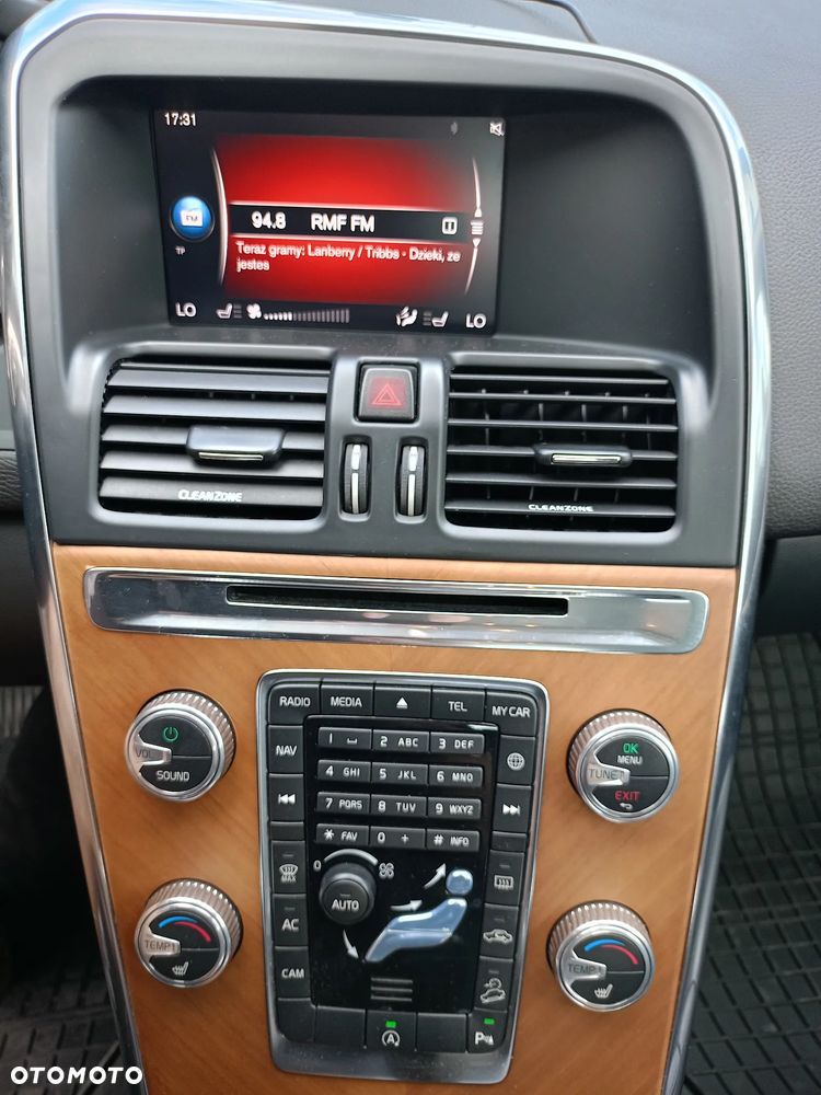 Volvo XC 60 D4 AWD Summum - 25