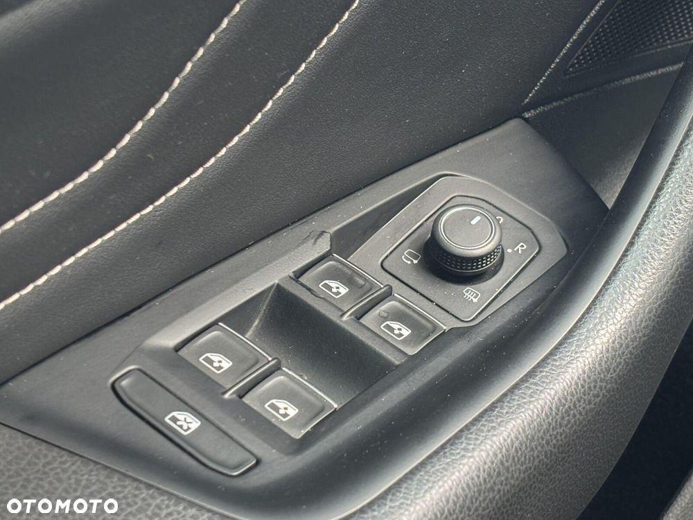 Volkswagen Arteon 2.0 TSI R-Line DSG - 24