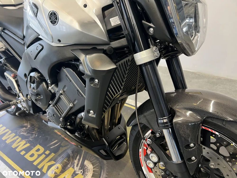 Yamaha FZ - 22