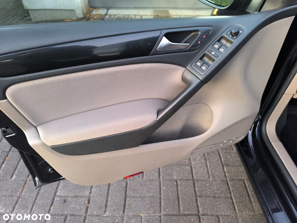 Volkswagen Golf VI 1.2 TSI Trendline - 32