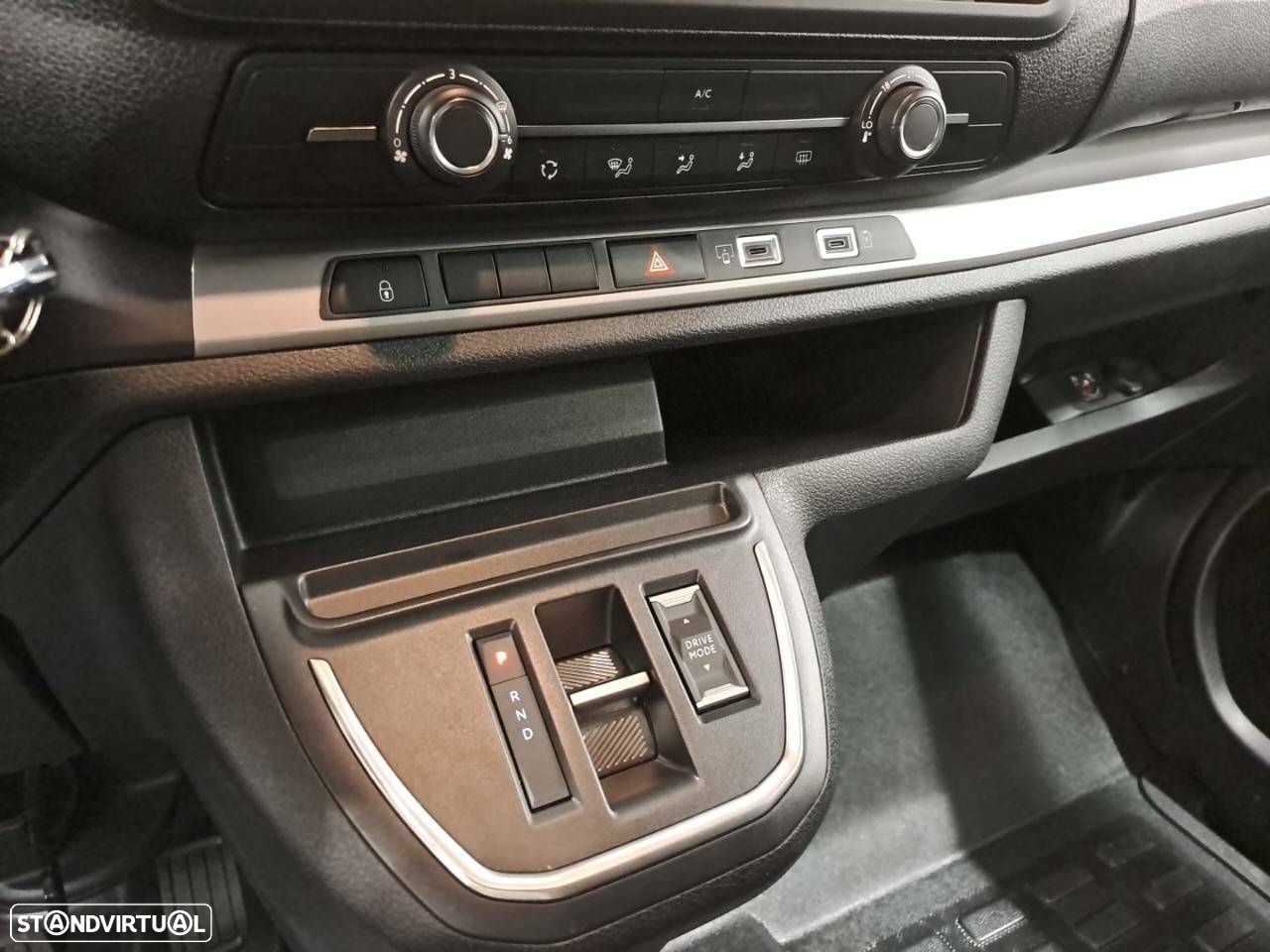 Citroën Spacetourer - 15