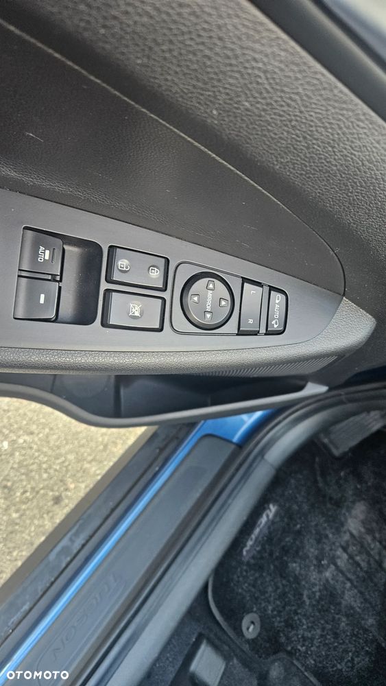 Hyundai Tucson blue 1.7 CRDi 2WD Style - 14