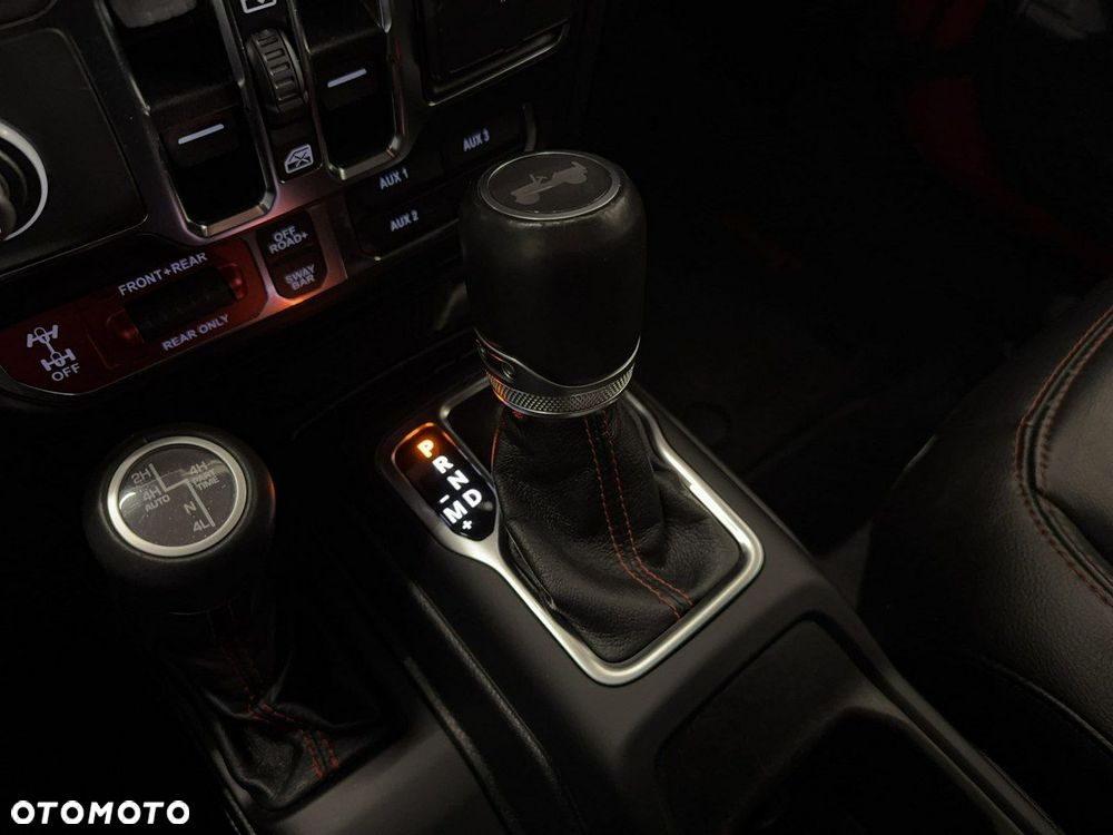 Jeep Wrangler - 33