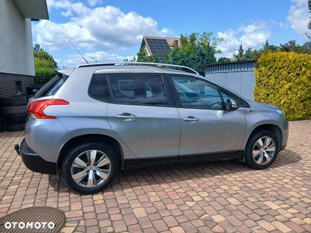 Peugeot 2008 1.2 Pure Tech Active EU6 - 11