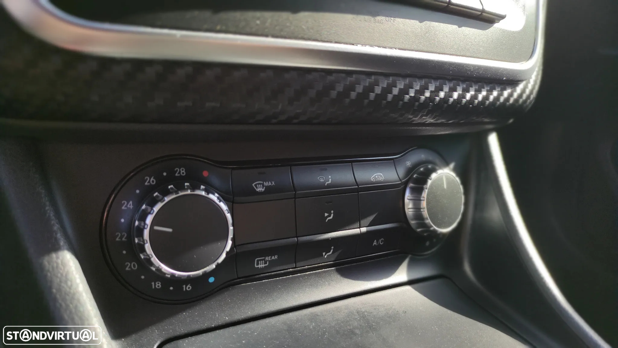 Mercedes-Benz A 45 AMG 4Matic Speedshift 7G-DCT - 31