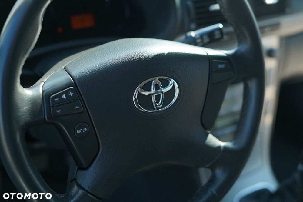 Toyota Avensis - 27