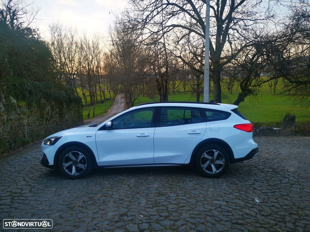 Ford Focus SW 1.5 TDCi EcoBlue ST-Line - 2
