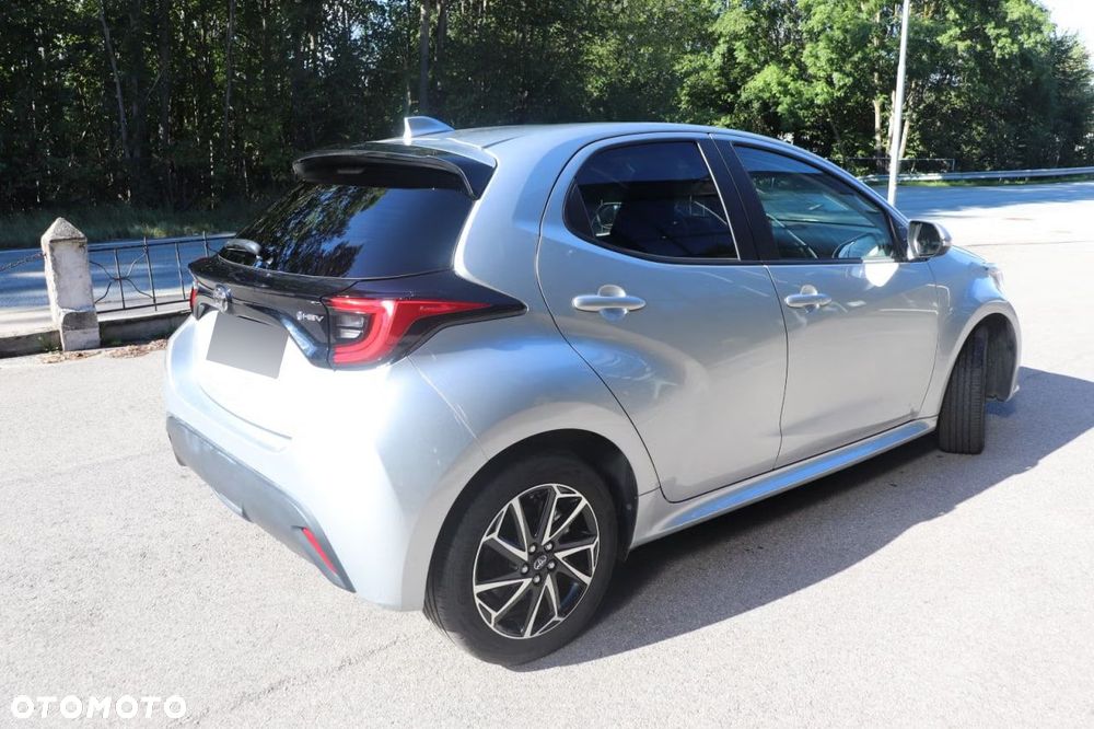 Toyota Yaris Hybrid 1.5 Selection Style - 4