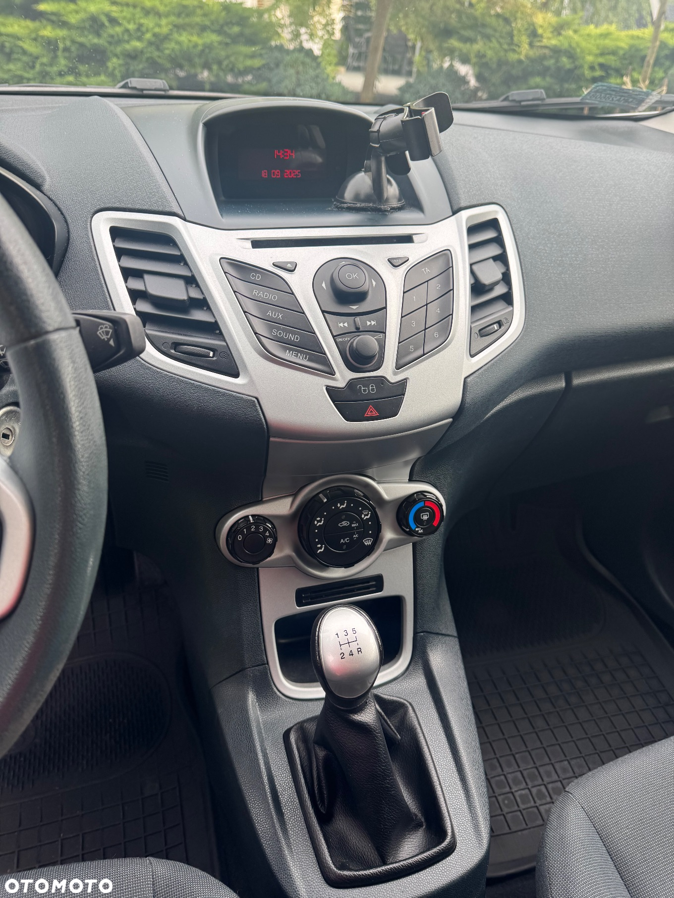 Ford Fiesta - 11