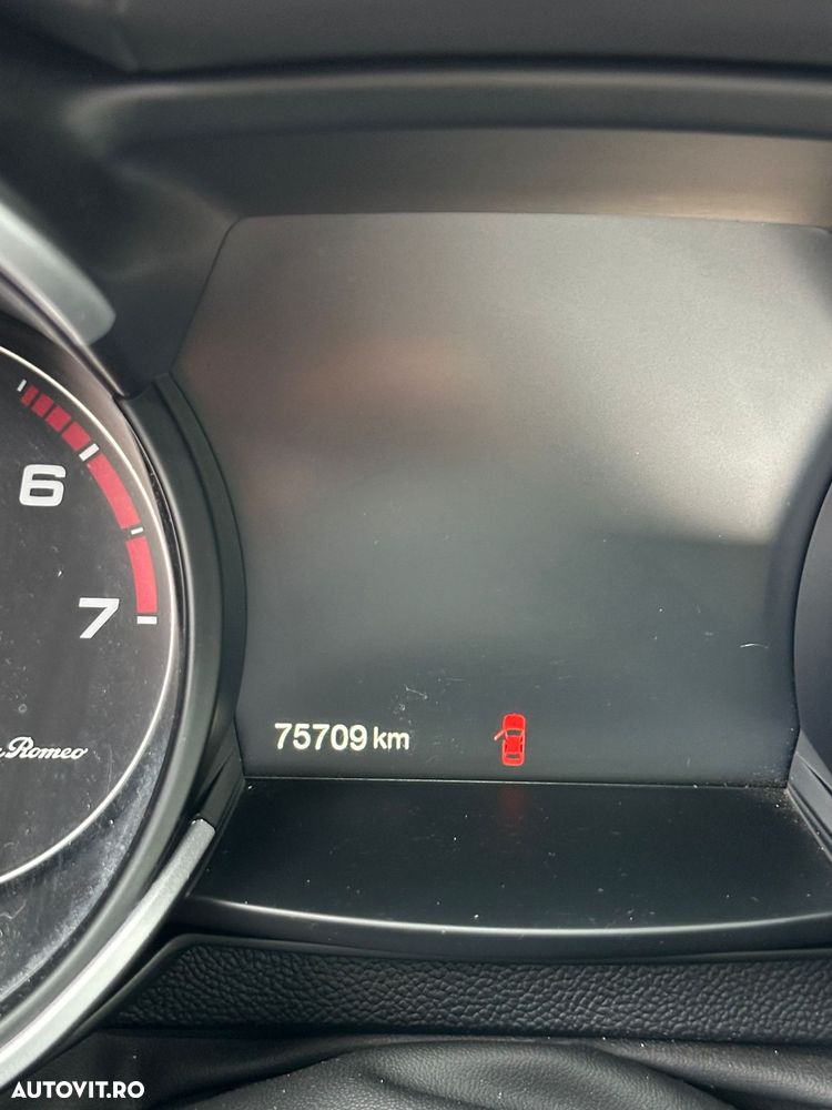 Alfa Romeo Stelvio 2.0 Turbo AWD AT8 Veloce - 14