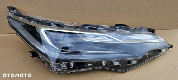 Reflektor prawy lapma przednia TOYOTA COROLLA E16 lift 2016-2019 FULL LED soczewka ORYGINAŁ!