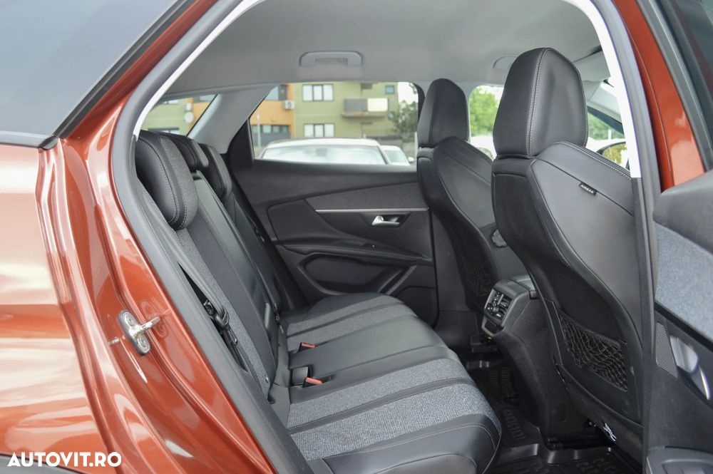 Peugeot 3008 1.5 BlueHDI 130 S&S EAT8 Allure - 29