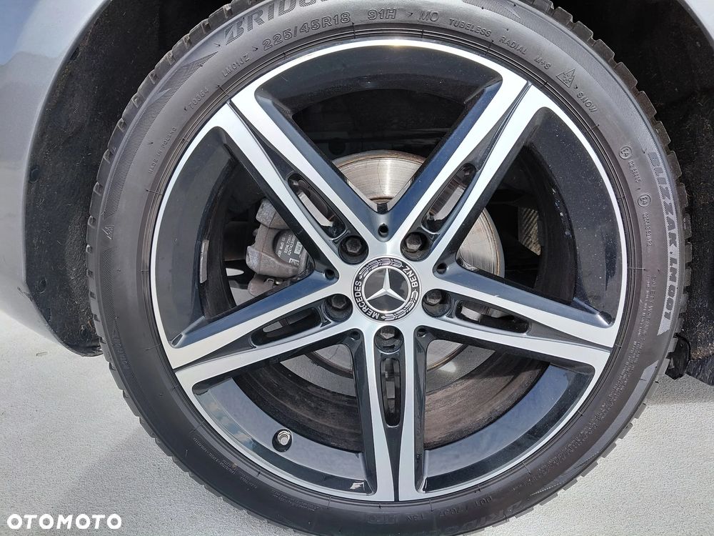 Mercedes-Benz Klasa A 180 d Edition 1 7G-DCT - 29