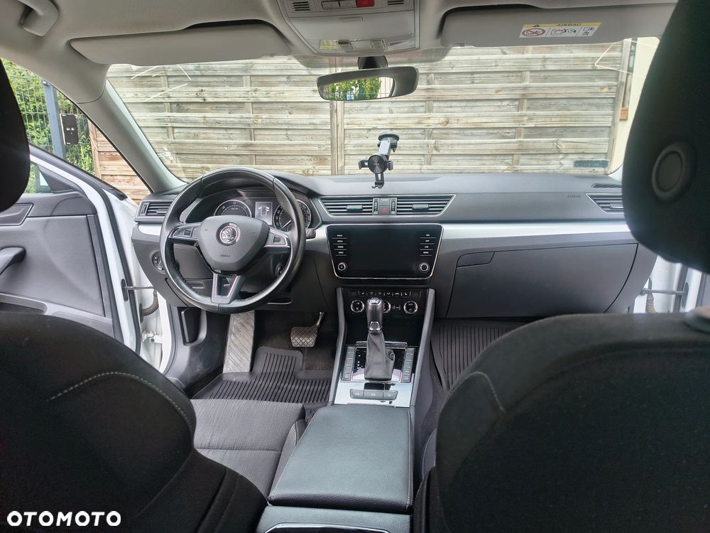 Skoda Superb 2.0 TDI Ambition DSG7 - 14