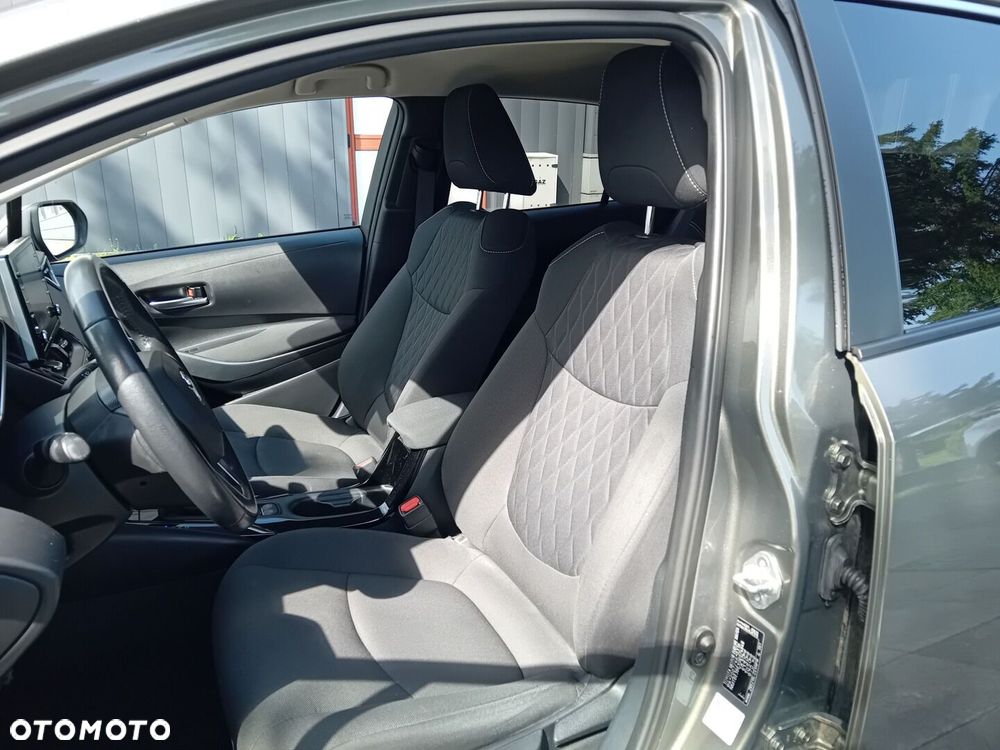 Toyota Corolla - 11