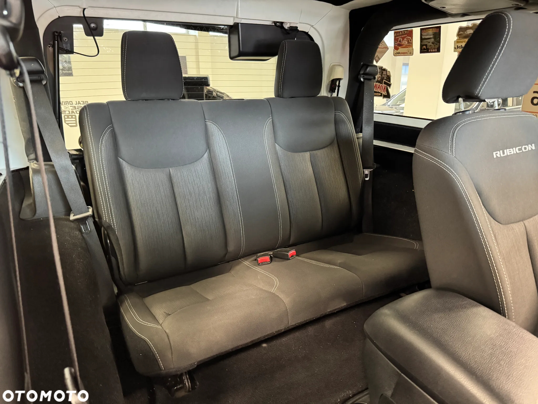 Jeep Wrangler - 8