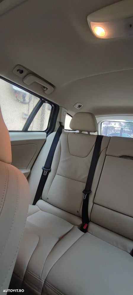 Volvo V60 - 13