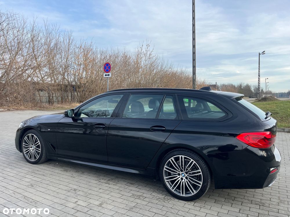 BMW Seria 5 520d xDrive M Sport Edition - 10