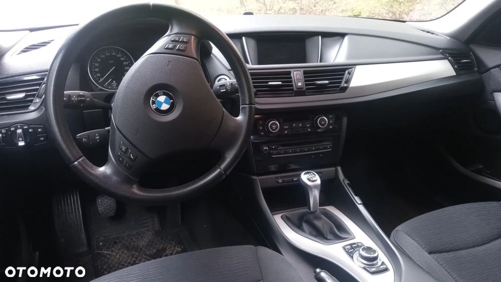 BMW X1 sDrive18d - 11