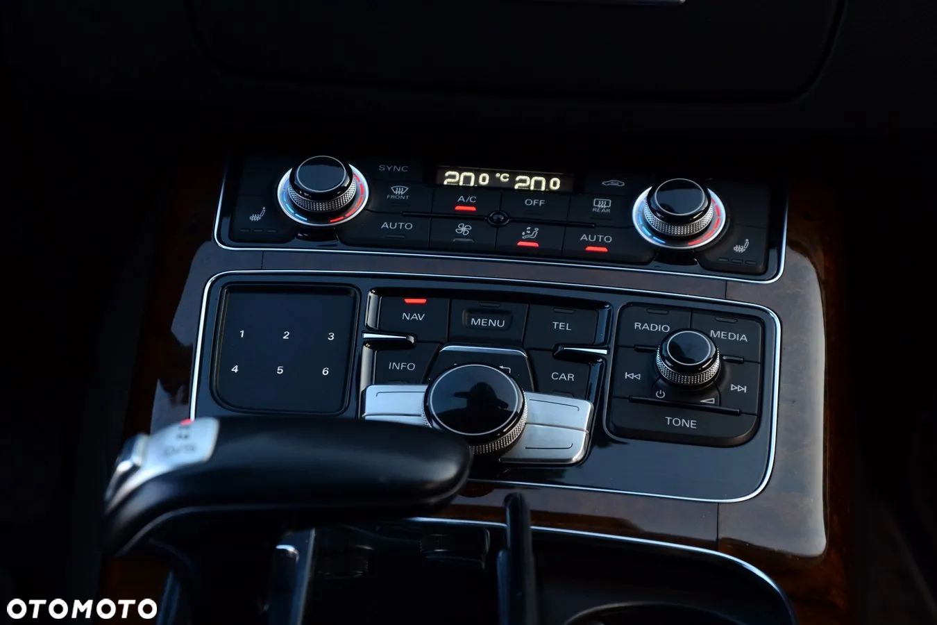 Audi A8 - 28