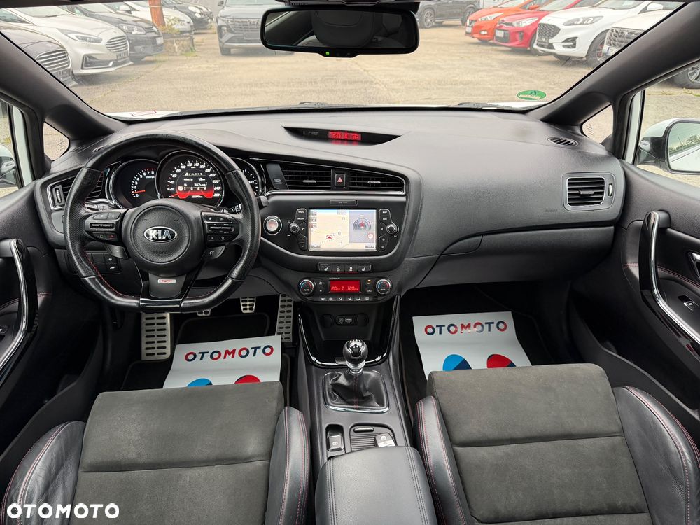 Kia Ceed 1.6 T-GDI GT - 18