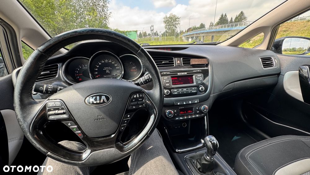 Kia Ceed - 22