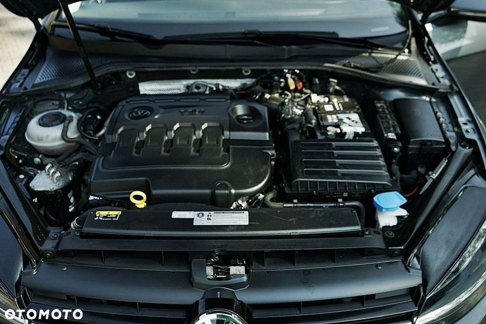 Volkswagen Golf - 11
