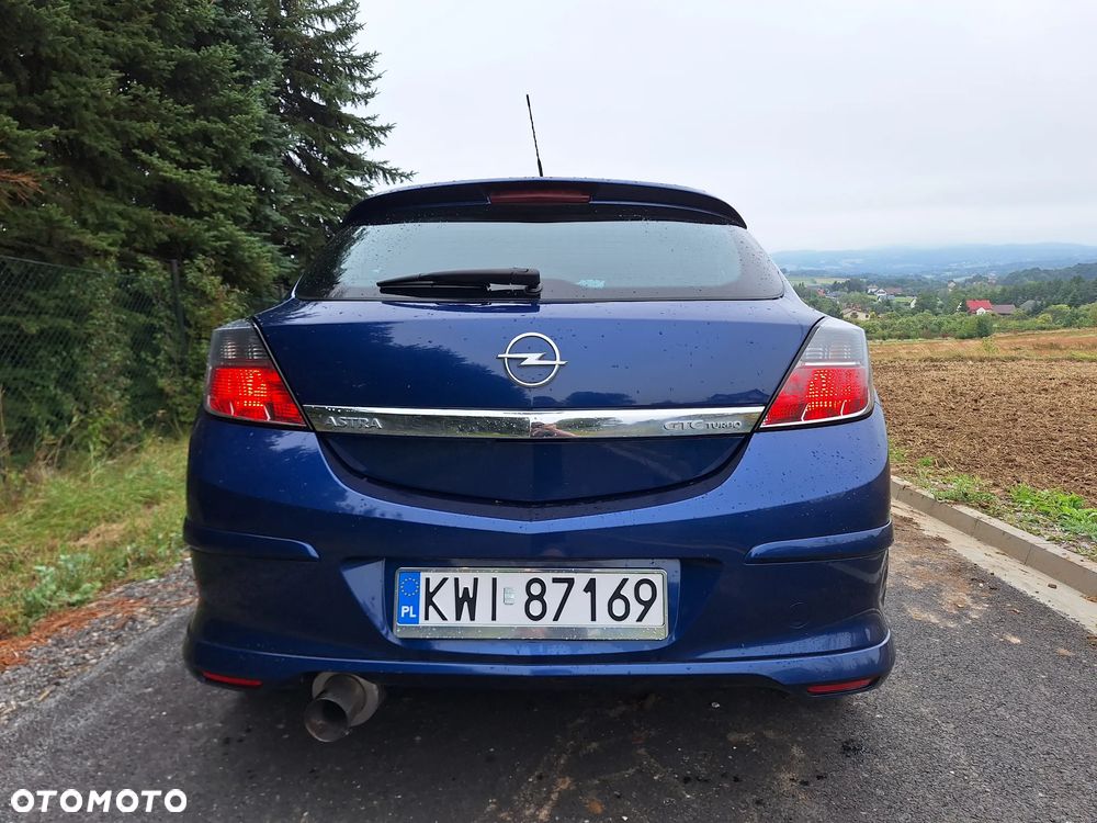 Opel Astra GTC 2.0 Turbo Sport - 2
