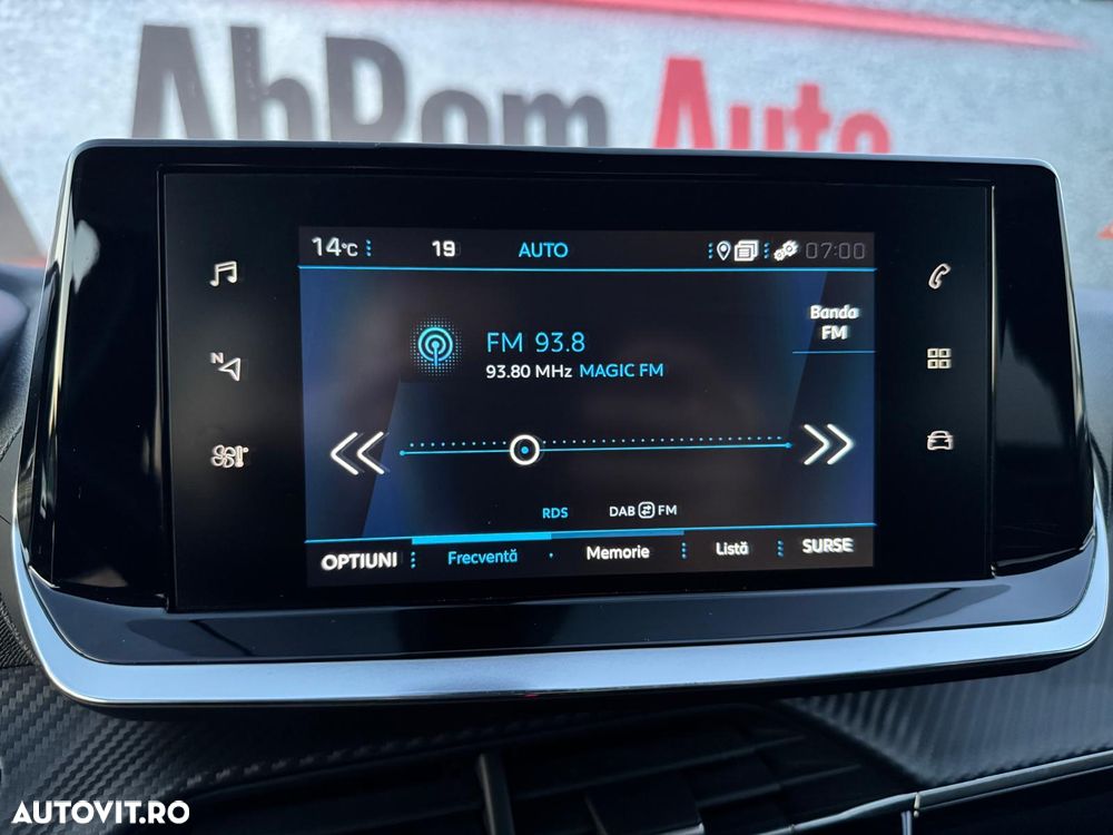 Peugeot 2008 PureTech 130 EAT8 Allure - 26