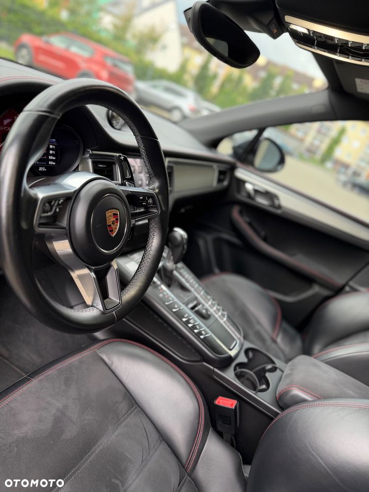 Porsche Macan GTS PDK - 27