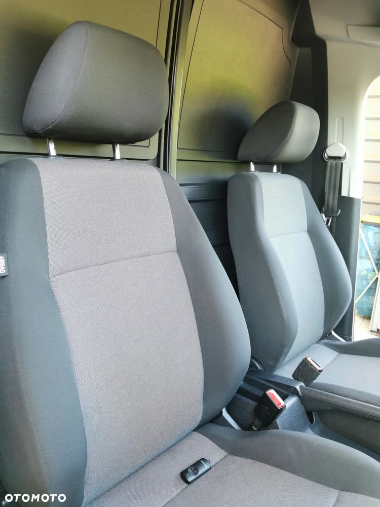 Volkswagen Caddy - 8