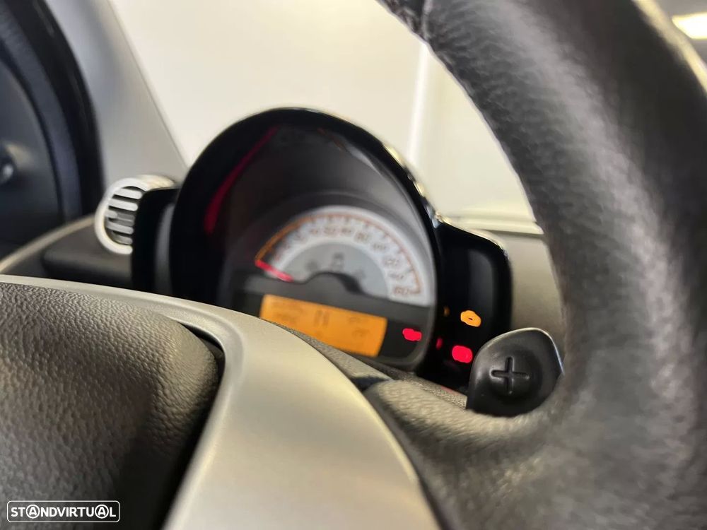 Smart ForTwo Coupé 1.0 mhd Passion 71 Softouch - 31