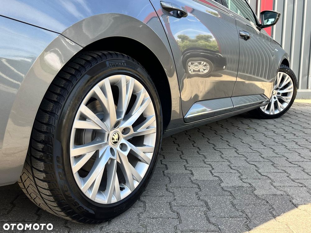 Skoda Superb 2.0 TDI SCR L&K DSG - 18