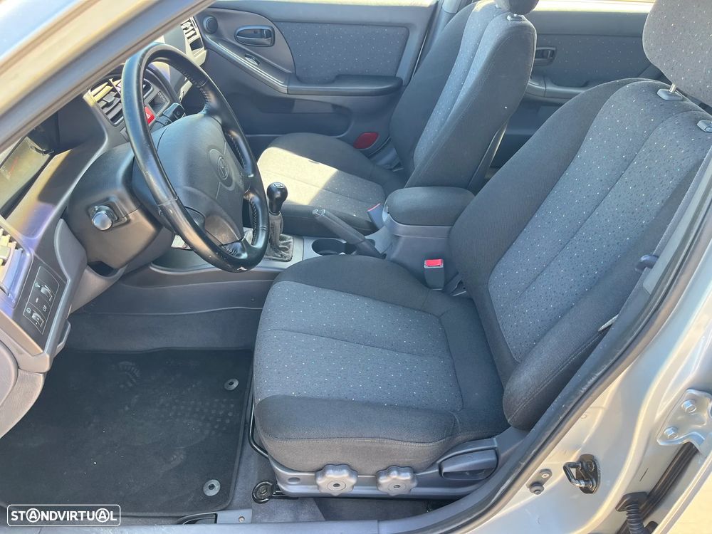 Hyundai Elantra 2.0 CRDi GLS - 10