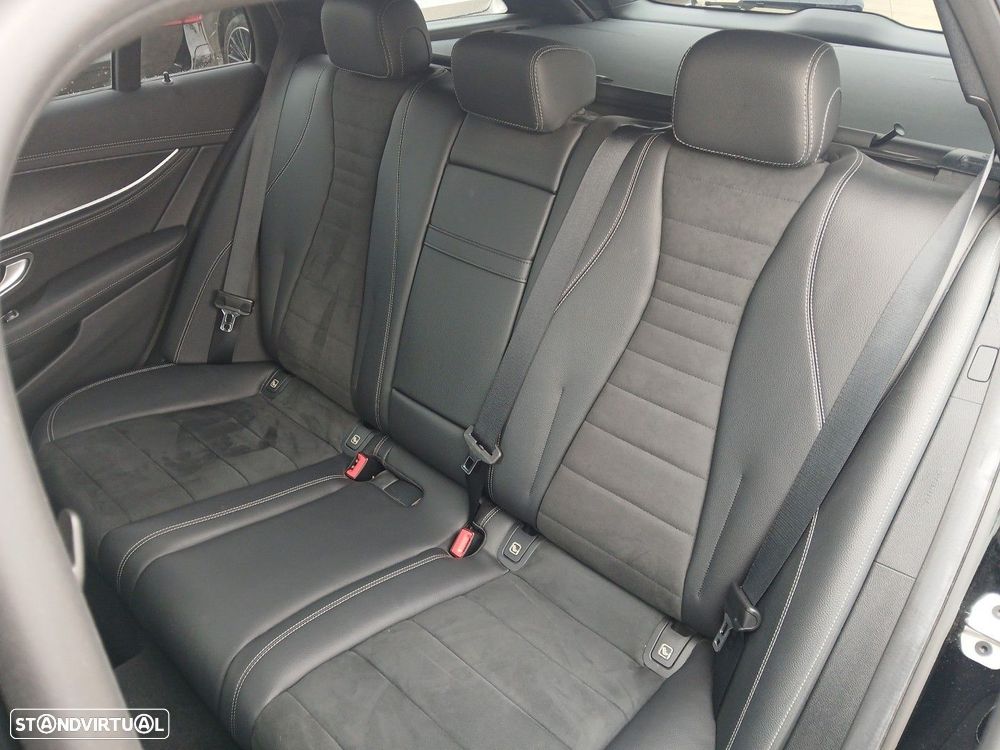 Mercedes-Benz E 300 de 9G-TRONIC AMG Line - 15