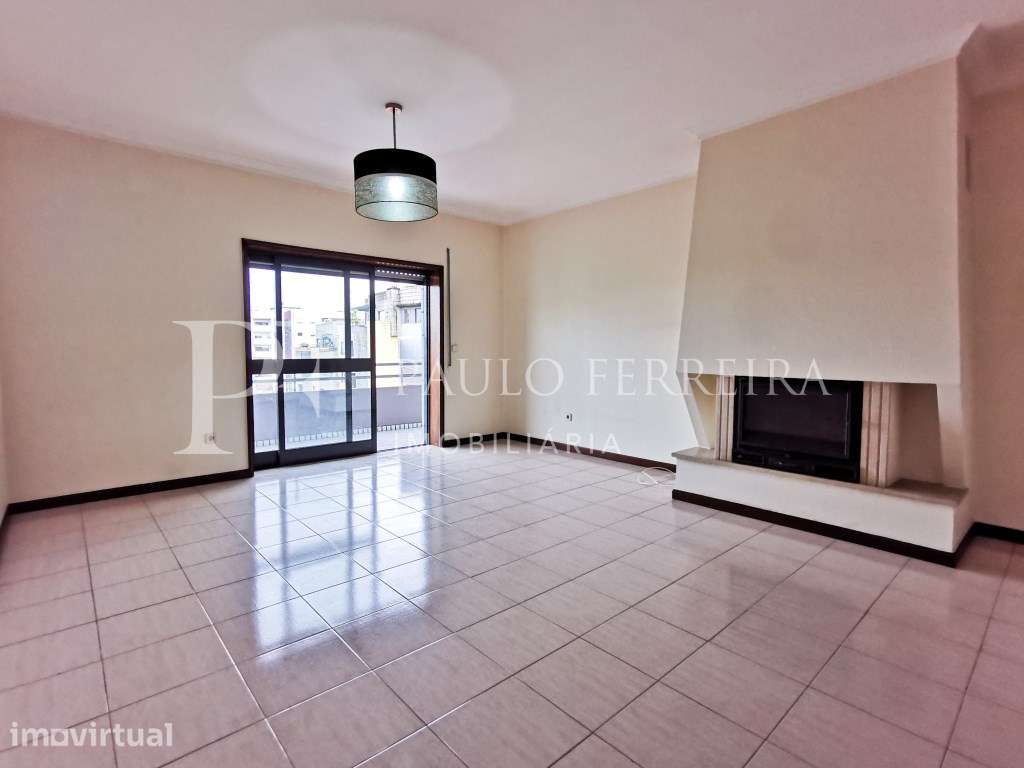 Apartamento T2 no centro de Famalicão - Grande imagem: 2/13