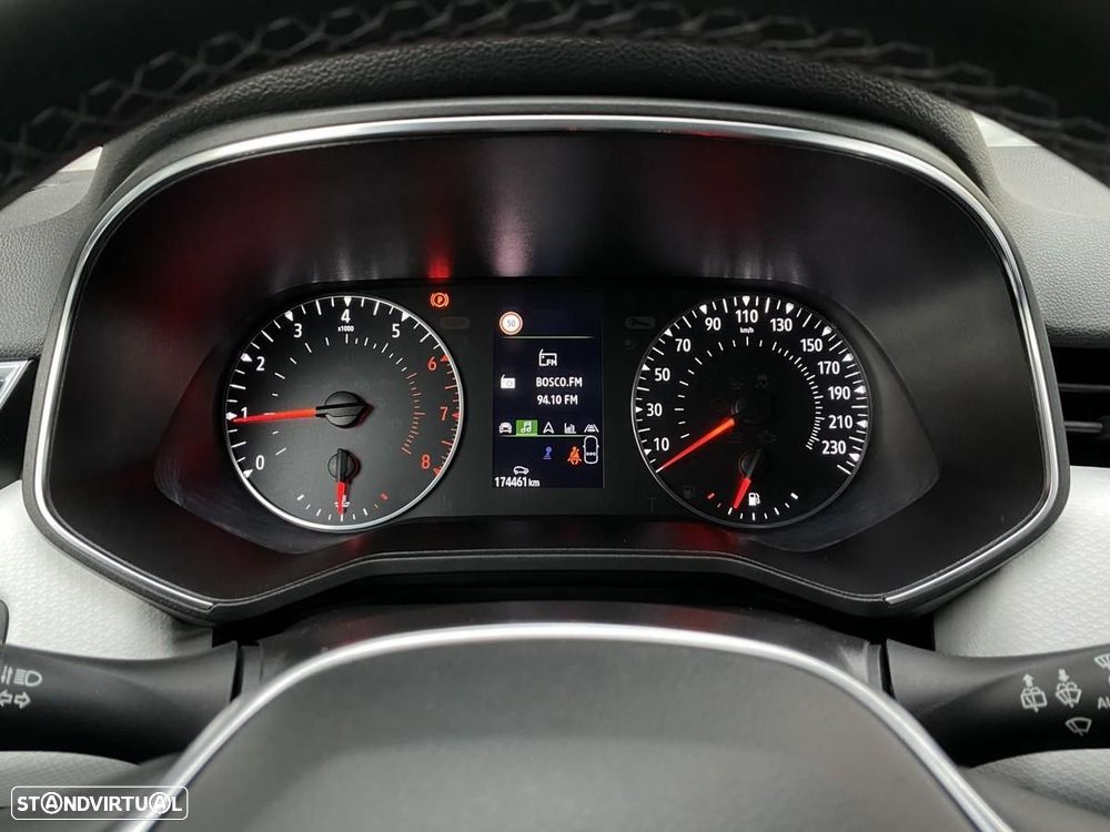 Renault Clio 1.0 TCe Limited Bi-Fuel - 26