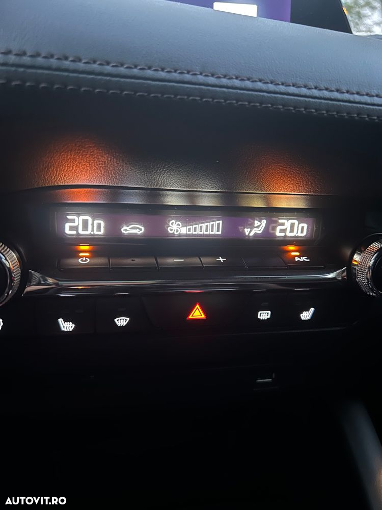 Mazda 3 e-Skyactiv G122 AT MHEV Plus - 11