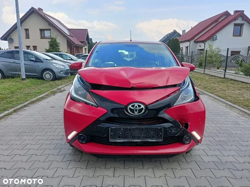 Toyota Aygo x-play - 8