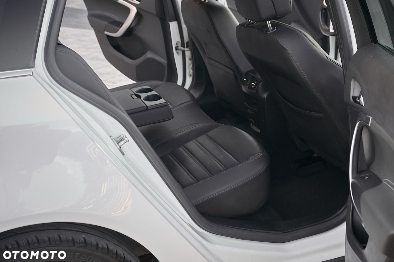 Opel Insignia - 27