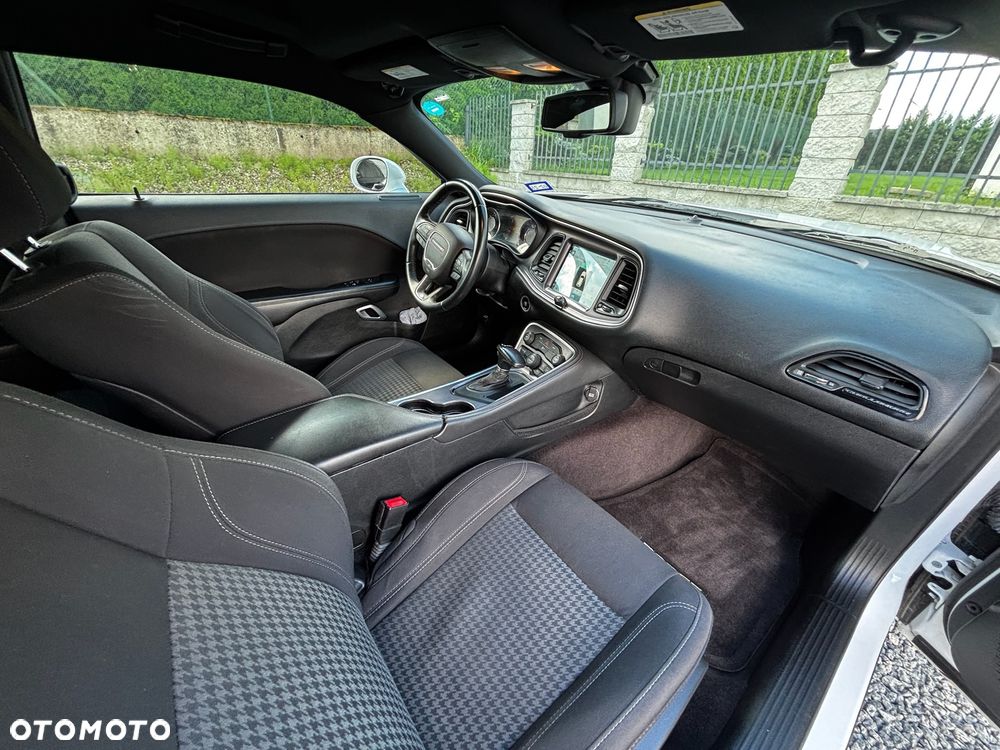 Dodge Challenger Automatik SXT Plus - 26