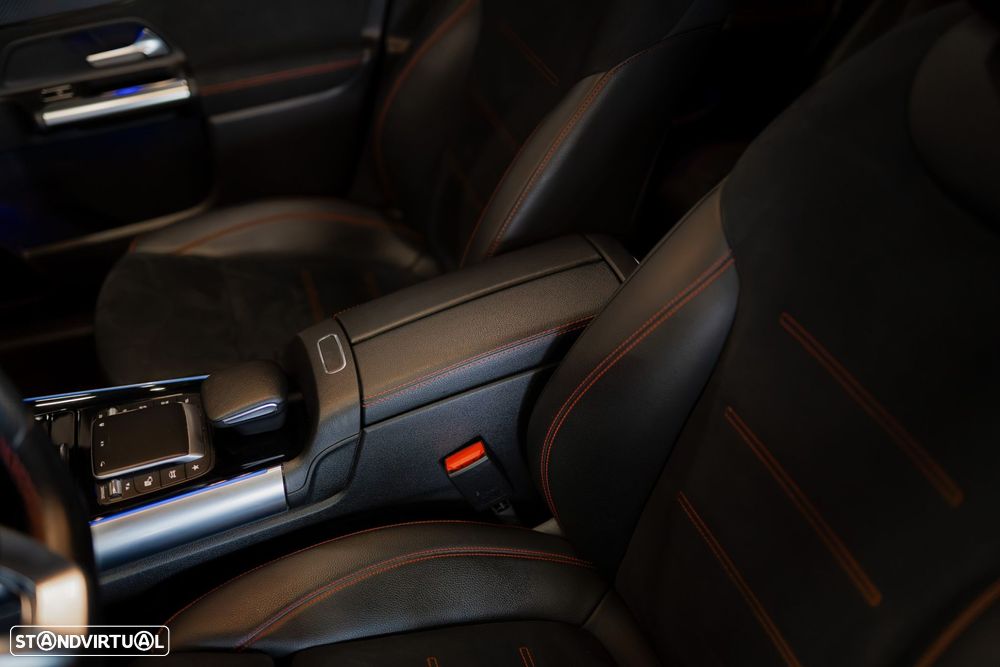 Mercedes-Benz GLA 250 e 8G-DCT AMG Line - 29