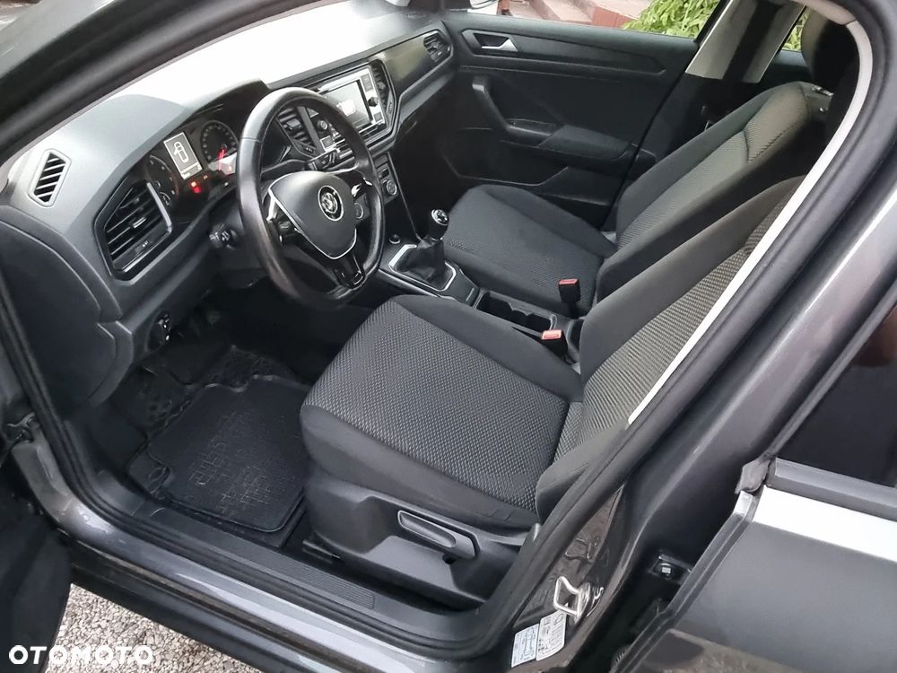 Volkswagen T-Roc - 27
