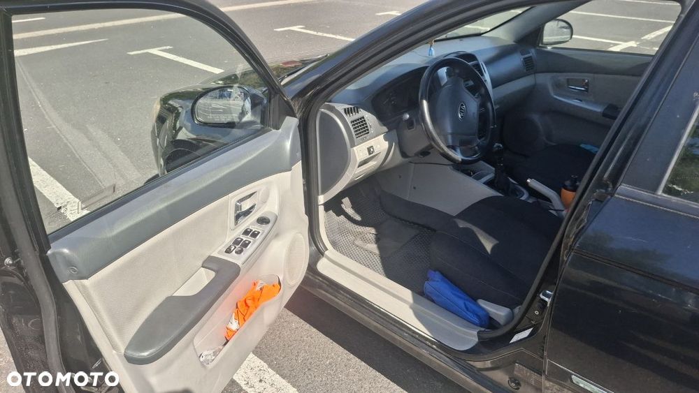 Kia Cerato - 10