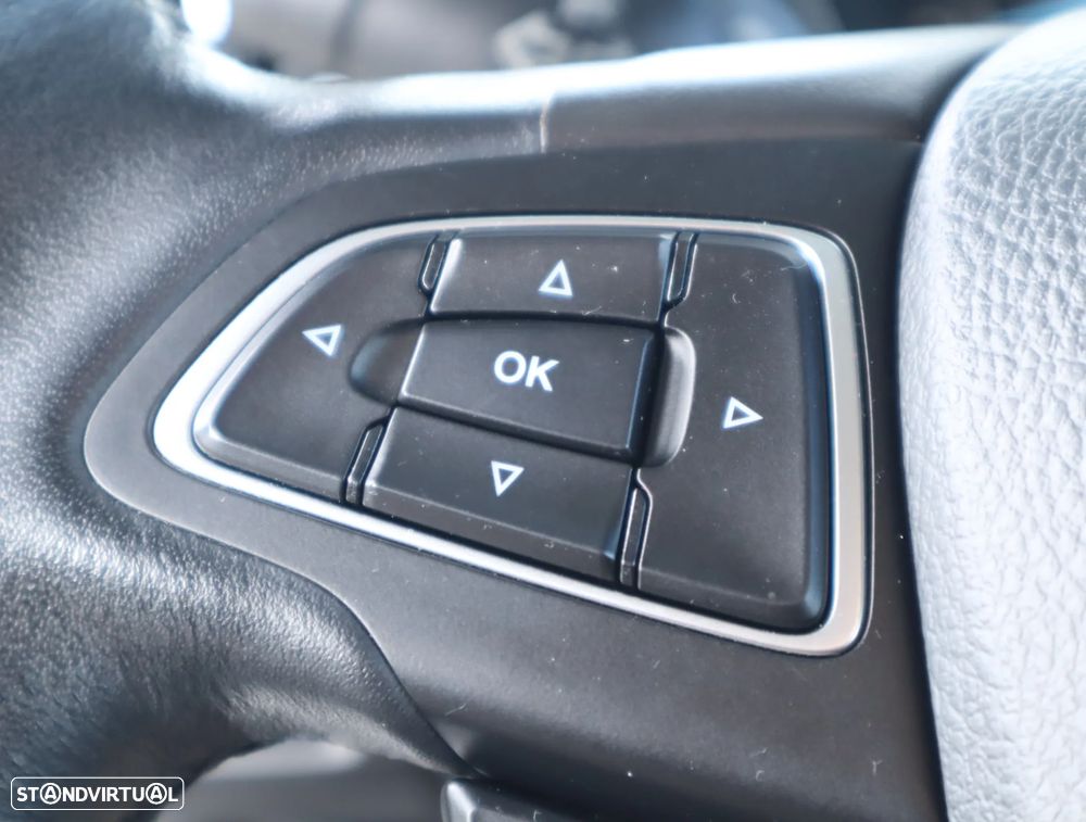 Ford Focus 1.0 EcoBoost Titanium - 33